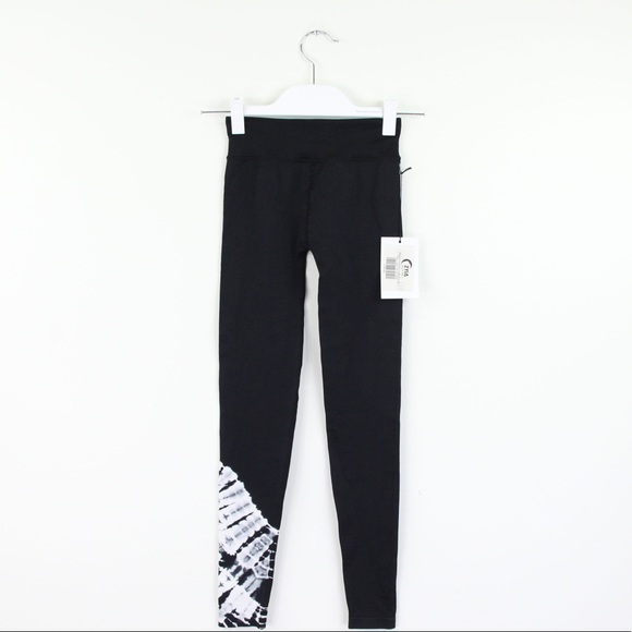 ZYIA Pants - Zyia Black Hendrix Performance Mid-Rise Yoga Pants Size XS Workout Legging